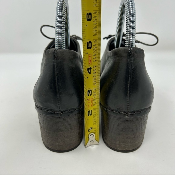 Del Carlo Dark Gray Heeled Oxford Style Round Toe Loafer Size 38.5 (US Size 8.5) - Picture 7 of 12